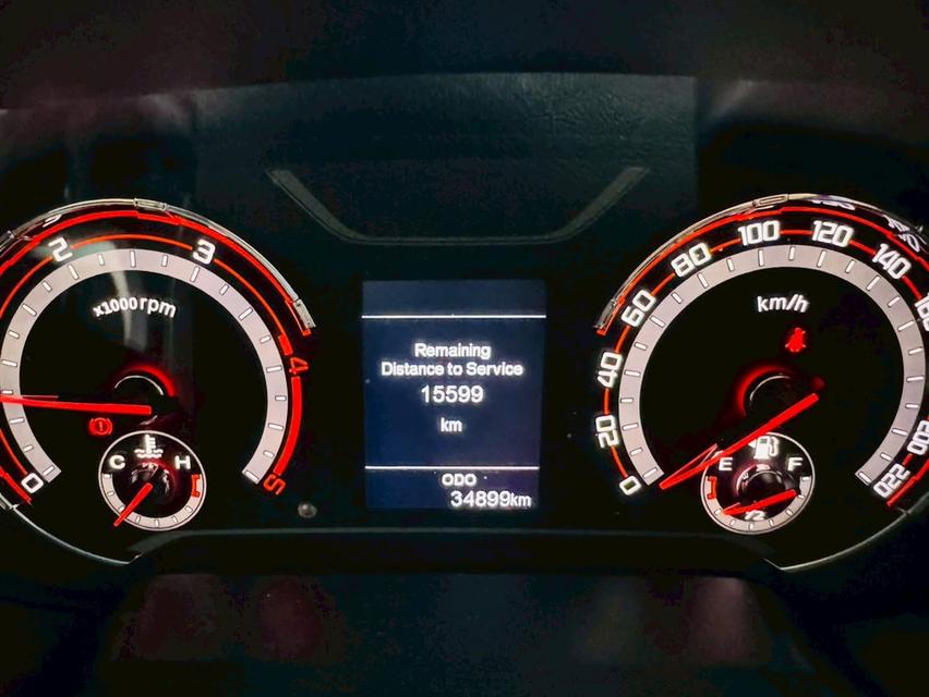 #MG Extender 2.0 Giant Cab Grand X ปี 2022 เกียร์ : เกียร์ธรรมดา เครื่องยนต์เบนซิน : 2,000 CC OPTION : 4