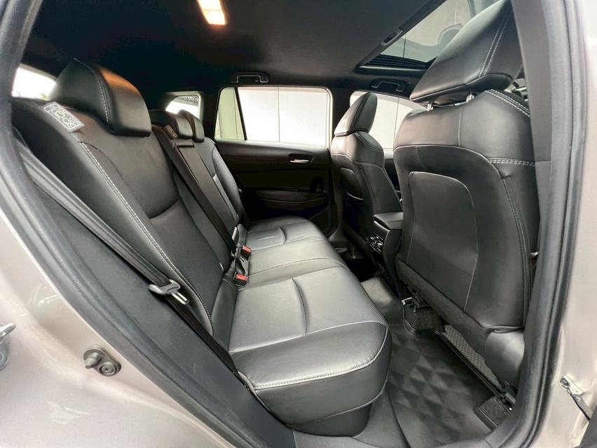 ปี 2021 TOYOTA COROLLA CROSS, 1.8 HYBRID PREMIUM SAFETY มือเดียวป้ายแดง ซื้อสดมา ประวัติศูนย์ Toyota ทุกระยะ วารันตี รูปที่ 8