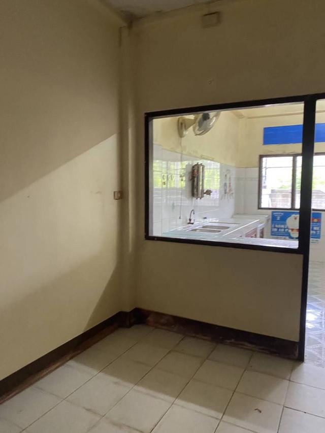 ขายทาวน์เฮาส์ ในเขตเทศบาลตำบลขลุง จังหวัดจันทบุรี หมู่บ้านอรวรรณ 2