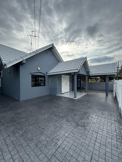 ให้เช่าบ้านเดี่ยวชั้นเดียว 53 ตรว. 2 ห้องนอน หมู่บ้านปลาทองศรีนครินทร์ รีโนเวทใหม่ ติด FoodLand ศรีนครินทร์ ใกล้ Jas Urb 2