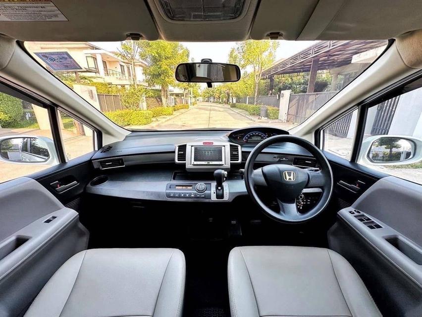 💙รถที่หายากที่สุด ขายถูกที่สุดในประเทศ💙 HONDA FREED 1.5 E SPORT สีขาวมุก ปี 2012 ใช้งานน้อยมากเพียง👉17x,xxx👈กิโลเมตร รูปที่ 13
