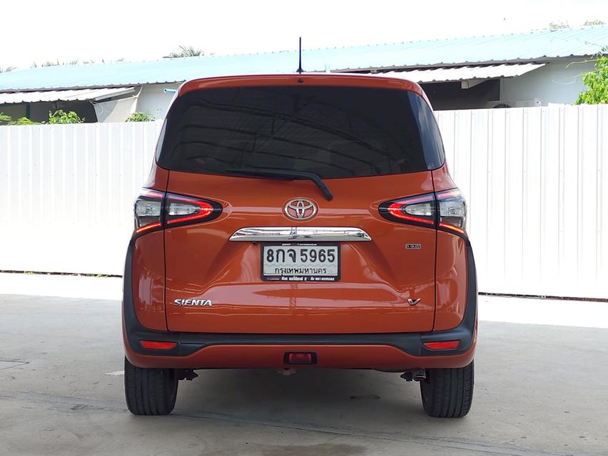 Toyota Sienta CVT 1.5V  A/T ปี 2018  13