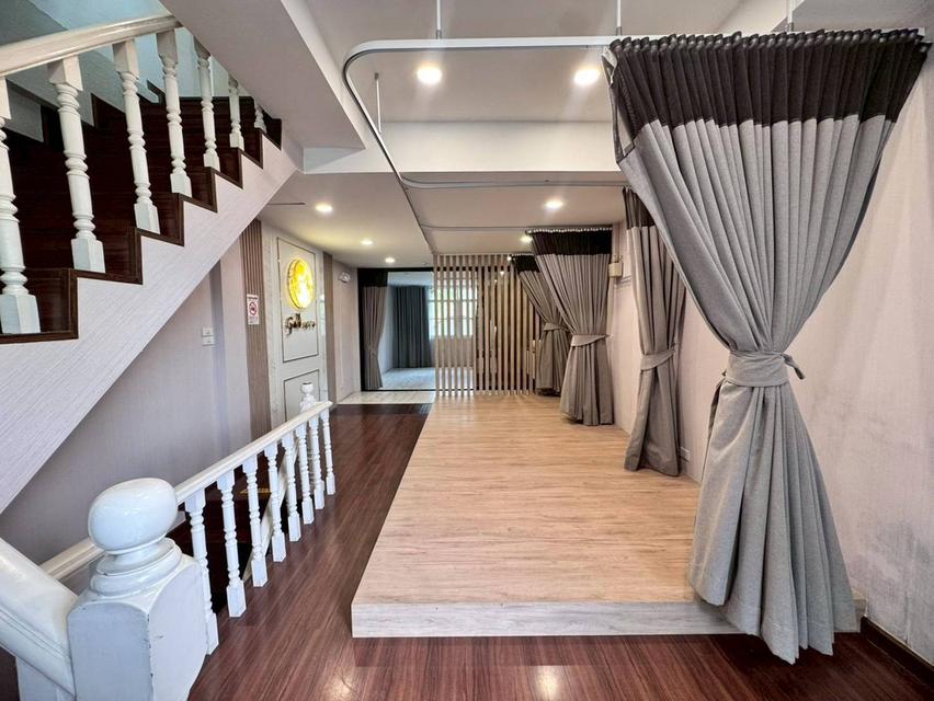 ให้เช่าอาคารพาณิชย์ 5.5 ชั้น ใกล้ BTS เอกมัย เดินทางสะดวก (N.1668) 8