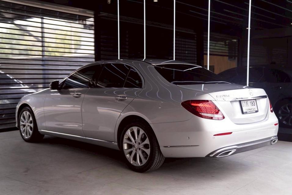 รหัสรถ 67GG183 Mercedes Benz E220d Exclusive A/T ปี 2017 รูปที่ 3