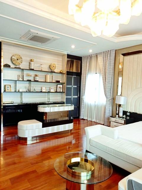 ถูกสุดใน3โลก ใหม่ Pool Villa ใหญ่ที่สุด บางนา-สวนหลวง ให้เช่าคฤหาสน์ เฟอร์นิเจอร์ บิ้วอิน ครบ 205 ตรว. 530ตร.ม. 5นอน 6 น 6