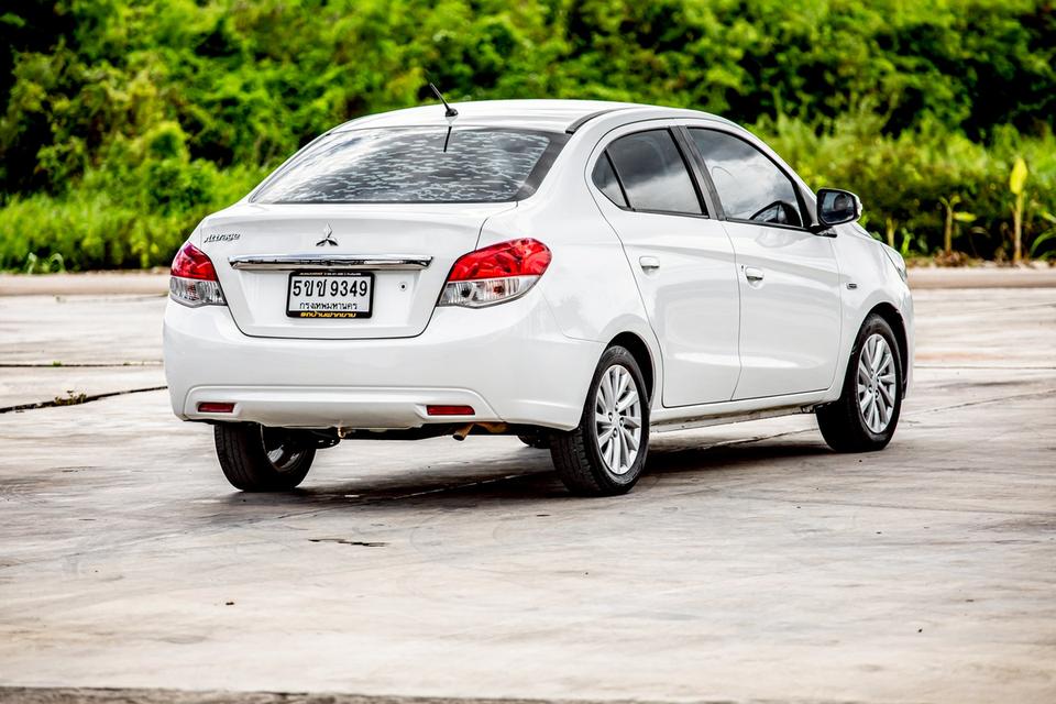 Mitsubishi Attrage 1.2 GLS ปุ่มสตาท์ สีขาว เกียร์ออโต้ ปี 2014 6