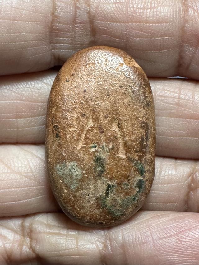 พระจุฬามณีพิมพ์นิยมหน้าฤาษ๊หลังนาง ผ่านการใช้