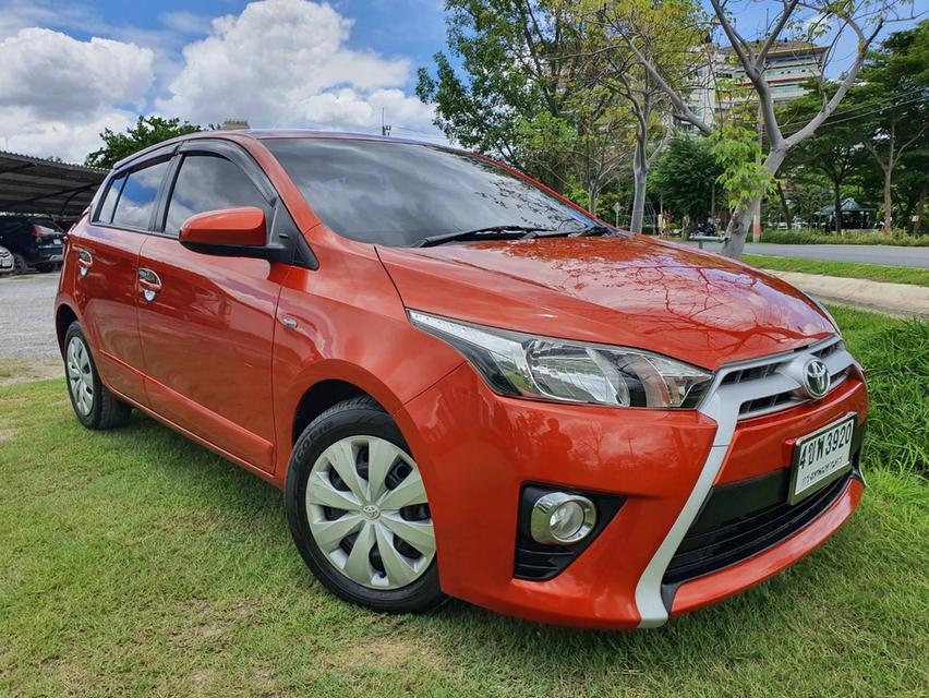 Toyota Yaris Eco 1.2E ออโต้ ปี2017 สีส้ม รถมือ1 ออกห้าง