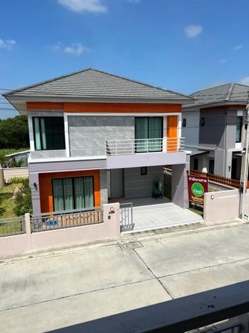 บ้าน หมู่บ้านภูริ ชลบุรี area 54 ตรว. 3 Bedroom 3 Bathroom ใกล้กับ หลังโกลบอลเฮ้าส์ ชลบุรี อสังหาริมทรัพย์ดี 2