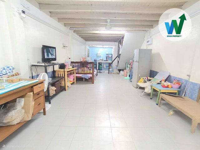 ขายอาคารพาณิชย์ 3 ชั้นทำเลดี บ้านพร้อมอยู่ แอร์ กู้เต็ม เข้าอยู่ได้เลย ใกล้รถไฟฟ้า ใกล้โรงเรียนอินเตอร์  ใกล้นางลิ้นจี่ 2