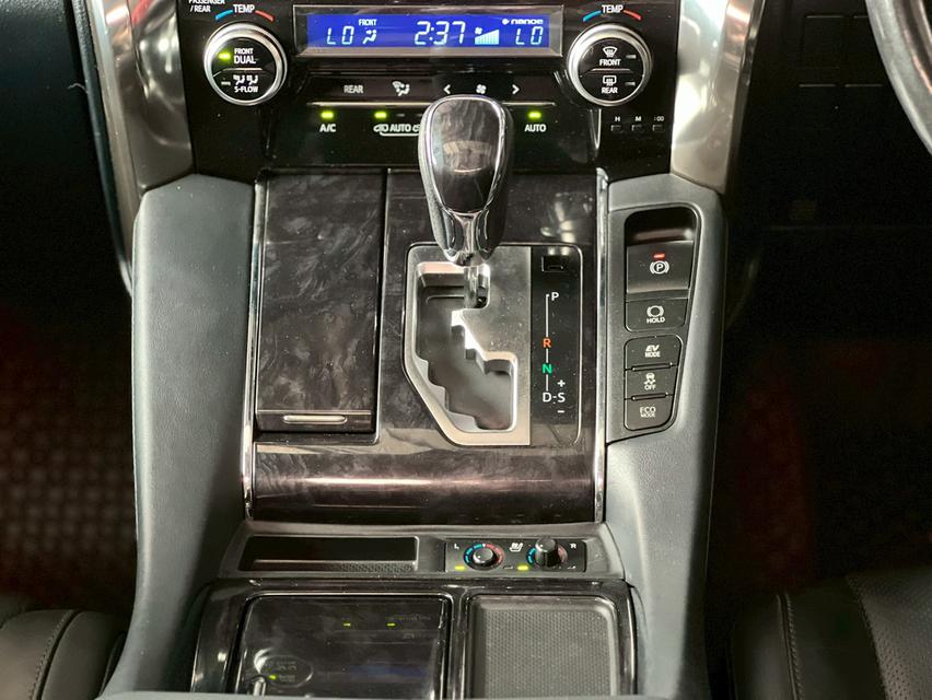 ปี 2018 TOYOTA VELLFIRE, 2.5 HYBRID ZR G E-Four 11