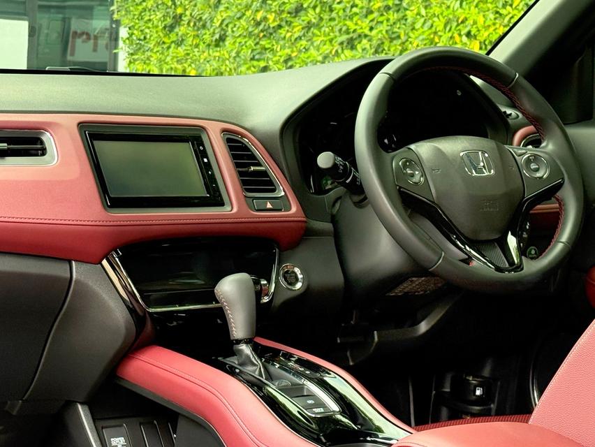 2020 HONDA HRV 1.8 RS MINORCHANGE รถมือเดียวออกป้ายแดง รถวิ่งน้อยเพียง 40,000 กม เข้าศูนย์ตลอด รถไม่เคยมีอุบัติเหตุครับ รูปที่ 12
