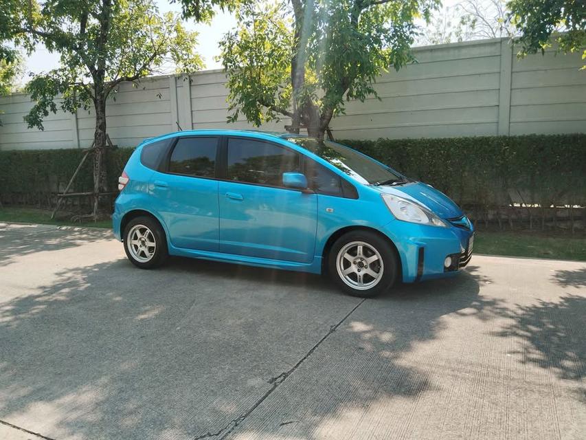 Honda Jazz ปี 2010 หล่อๆ 8