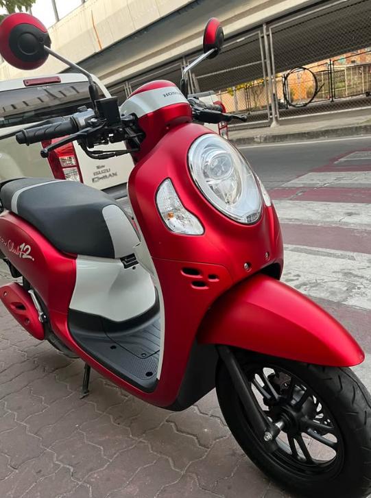 Honda Scoopy i สีแดง 2