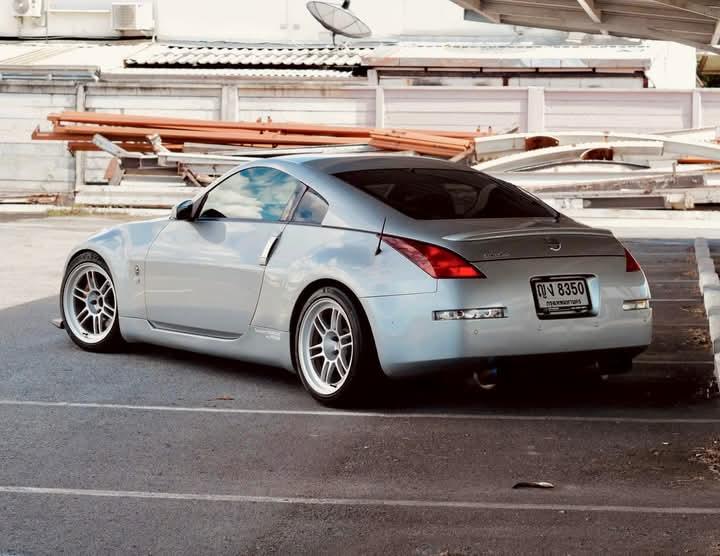 Nissan 350 Z สีเทา 2