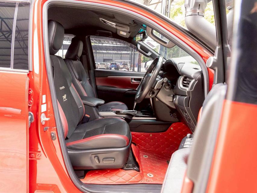 Toyota Fortuner 2.4 Legender 4WD ปีจด 2022 14