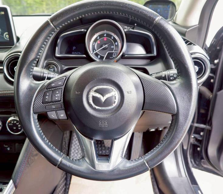 Mazda2 Skyactive 1.5 XLD High connect เกียร์ Auto สีดำ ปี2015 12