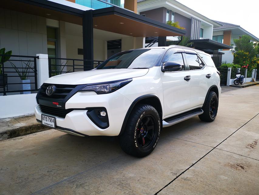 Toyota Fortuner 2.4 V (ปี 2018) SUV AT  1