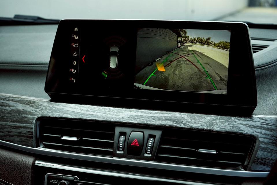 BMW X1 2.0 sDrive20d xLine F48 AT 2021 รูปที่ 14