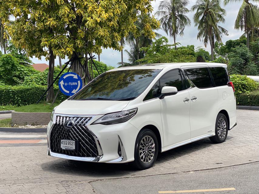 Lexus LM300h 2.5 4WD VAN 2