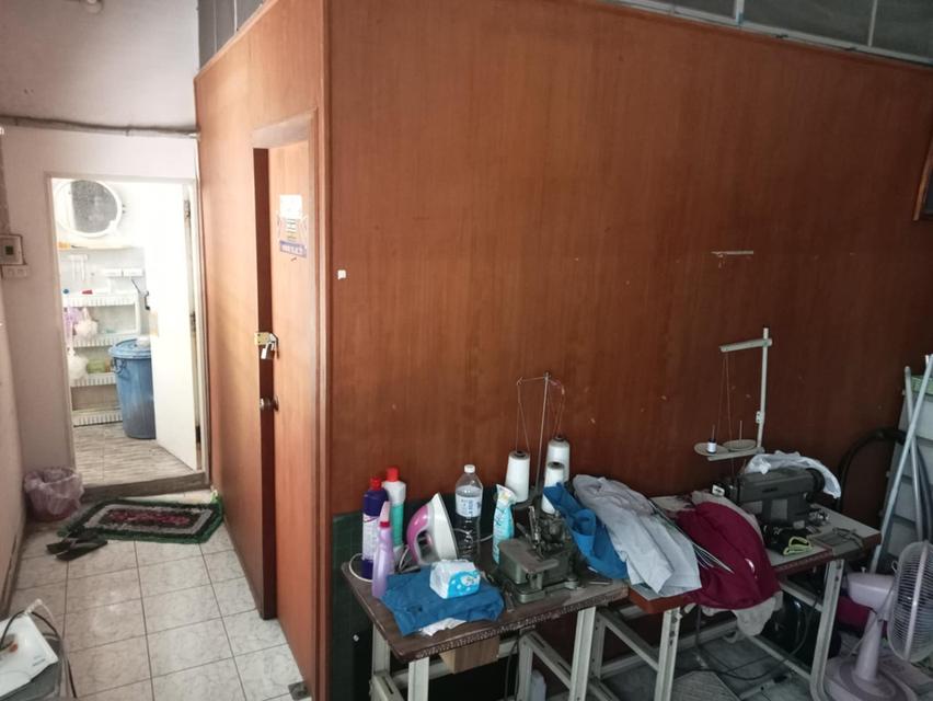 อาคารพาณิชย์ 2 คูหา หน้ากว้าง 8 เมตร ลึก 32 เมตร ใจกลางเมือง จ.แพร่ 9