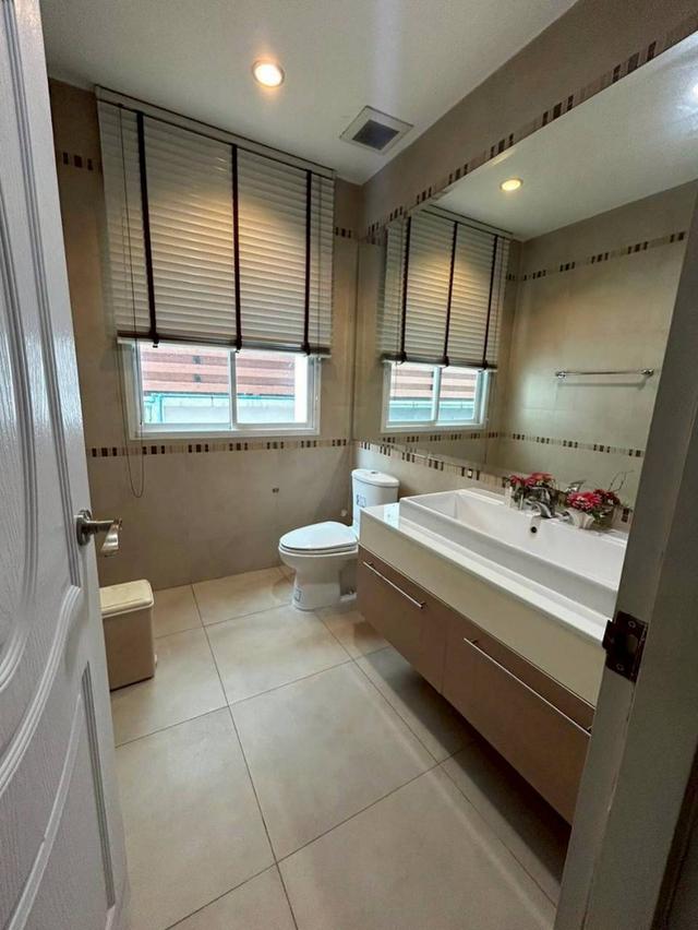 Sale / Rent Grand Bangkok boulevard Kasert- Nawamin 129 square wah. With a bid swimming pool. 5 bedrooms 7 bathrooms Fully furnished Sale 30 Million 13