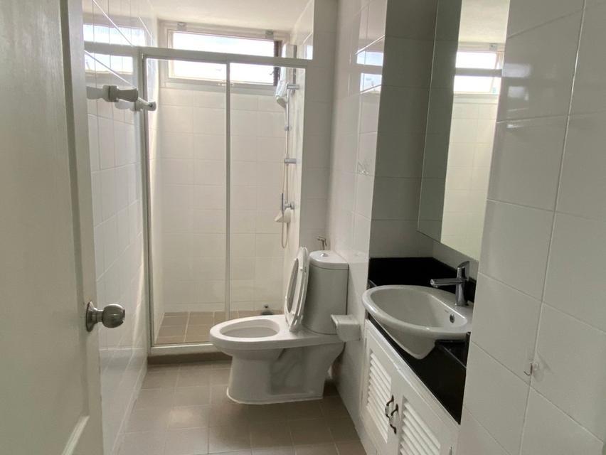 Condo for rent at The Link 5 Sukhumvit 50, walk to BTS On Nut and Lotus, near expressway. Ideal for convenient urban living. 13