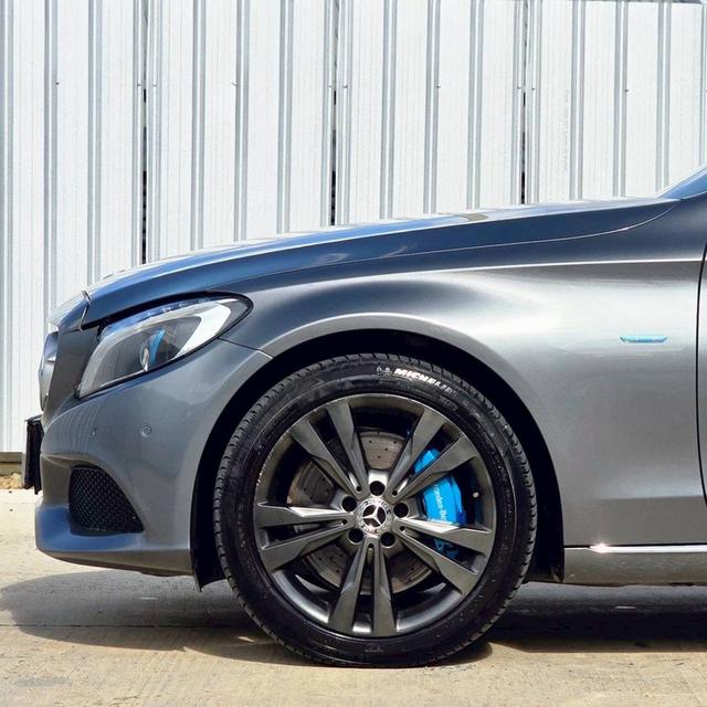 รหัสรถ 12AT4611 MERCEDES BENZ C350e 2.0 Avant-garde โฉม W205 ปีจด 2018 6
