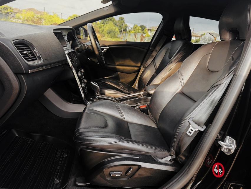 ปี2018 VOLVO V40 T4 (MNC) TOP มือเดียวป้ายแดง รูปที่ 14