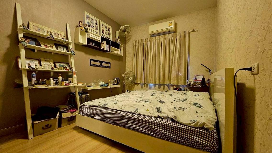 ขายด่วนทาวน์โฮม 2ชั้น 21 ตรว.  หลังมุม 3 นอน 3 น้ำ  หมู่บ้าน กัสโต้ ทาวน์โฮมรามคำแหง  หลังมุม ติดถนนเมน ต้นโครงการ 12