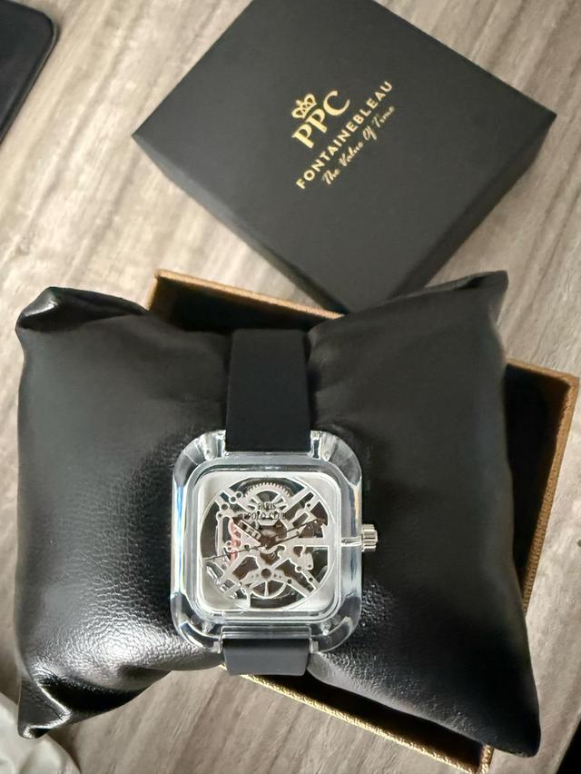 นาฬิกา Paris polo ใหม่ยังไม่เคยใช้สวยเก๋