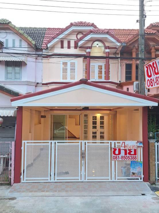 ขายทาวน์เฮ้าส์  หมู่บ้านทาวน์แอนด์คันทรี หนองจอก รีโนเวทใหม่ทั้งหลัง พร้อมอยู่ 1