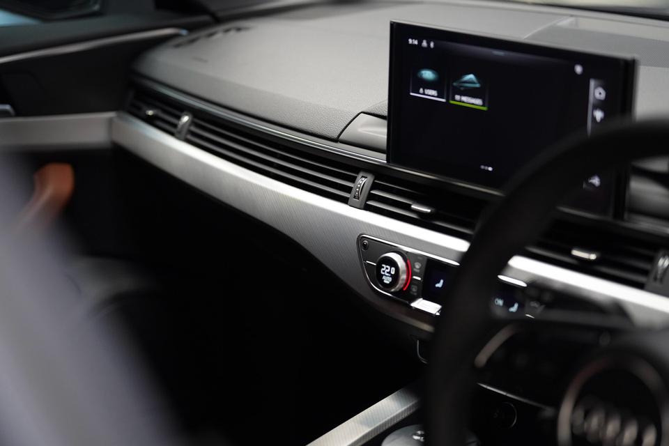 Audi A5 40 TFSI S-line 2024 รถมือเดียว ไมล์น้อย 6,xxx KM. ลำดับที่ 1 Warranty รับประกันตัวรถ 5 ปี รูปที่ 11