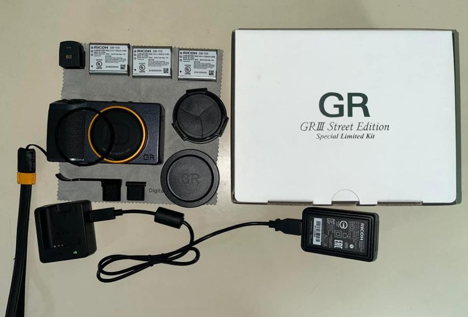 กล้อง Ricoh GR III Street Edition Special Limited Kits  1