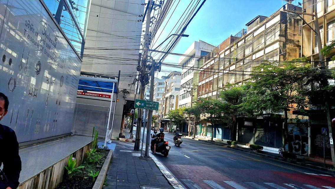 ขายอาคารพาณิชย์ 6 คูหาติดกัน สีลม บางรัก เนื้อที่ 121.10 ตร.ว. แขวงสุริยวงศ์ เขตบางรัก กรุงเทพมหานคร 3