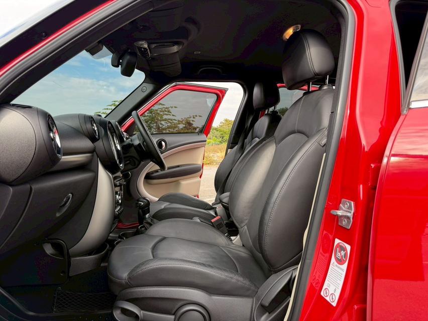 Nini Countyrman 1.6D ปี15 11