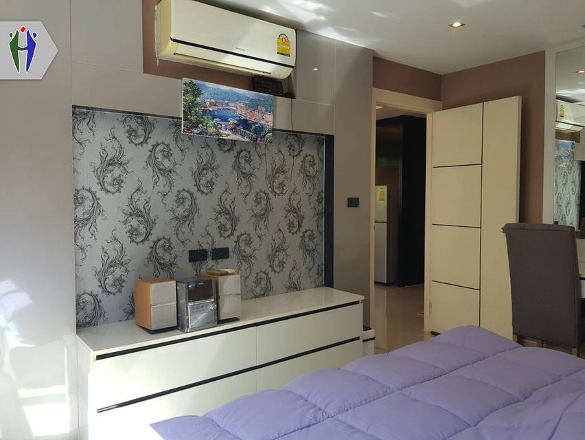 ให้เช่าคอนโด 51 ตารางเมตร ห้องมุม ใกล้ถนนสุขุมวิทพัทยาใต้ •	ขนาด 51 ตร.ม, 1ห้องนอน, 1ห้องน้ำ  •	ทีวี, 1แอร์, ตู้เย็น •	บิ๊วอินครัวยุโรป •	เฟอร์นิเจอร์ 8