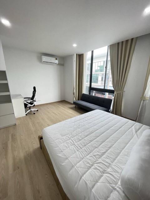 ให้เช่าทาวน์โฮม 3 ชั้น โครงการ PRUKSA VILLE 76  บางนา วงแหวน ให้เช่าพร้อมเฟอร์นิเจอร์พร้อมเข้าอยู่ 4