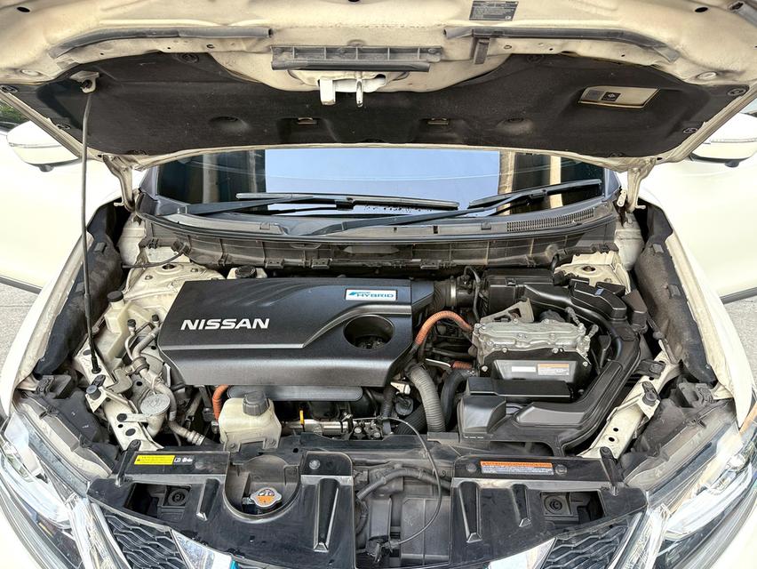 ขายรถ nissan X-Trail 2.0 HYBRID ปี 2017 สีขาว เกียร์ออโต้ 18