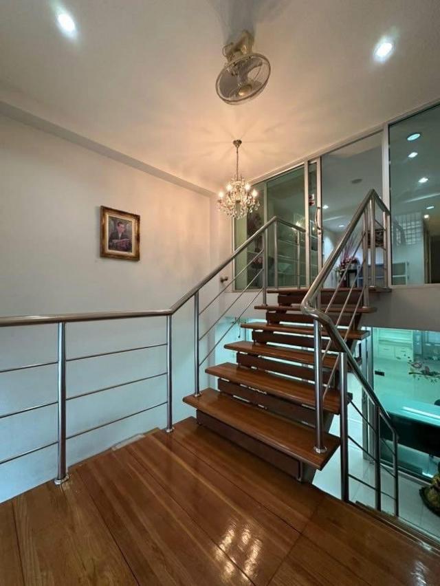 ให้เช่า อาคารสำนักงาน 2 ชั้น พื้นที่ 200 ตรม. ซ.สุขุมวิท 42 3