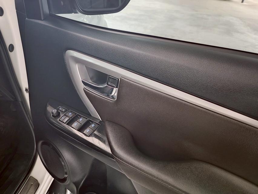 รถยนต์มือสองสภาพพร้อมใช้งาน 13