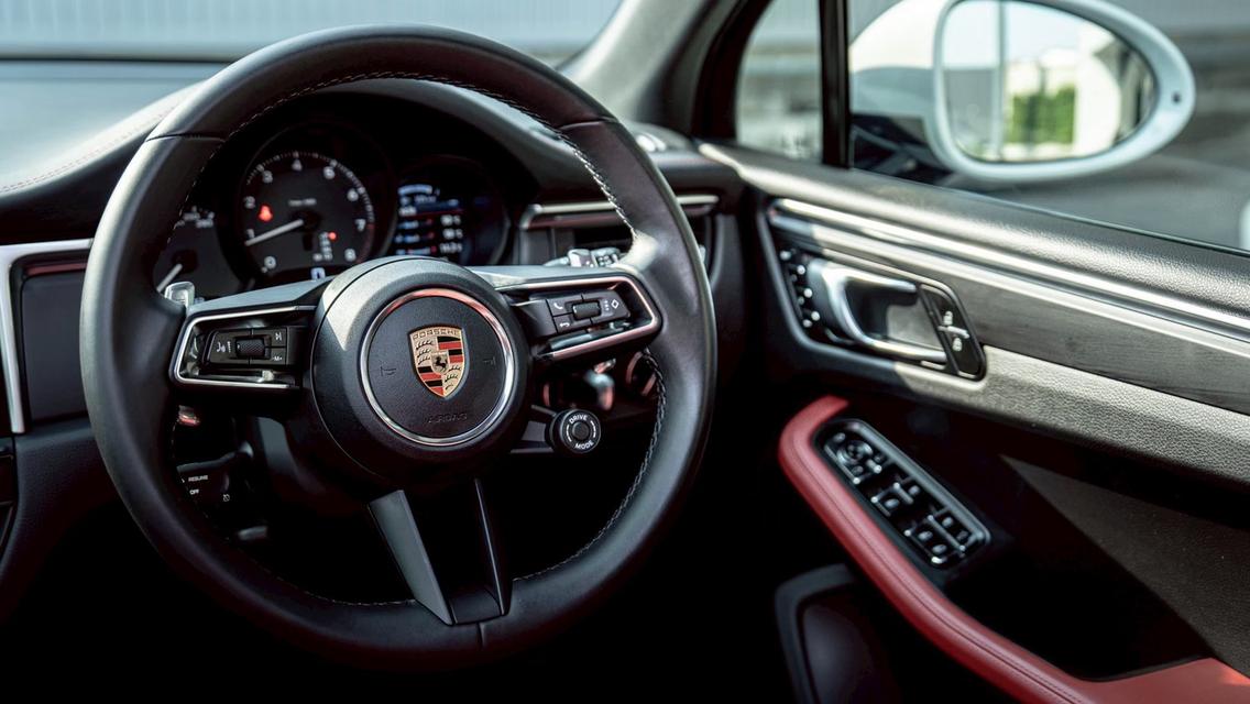 Porsche Macan 2023 Full Option !!! คันนี้กด Option มาเกือบล้าน รถศูนย์ AAS เลขไมล์แท้เพียง 5,000 กม. เท่านั้น รูปที่ 14