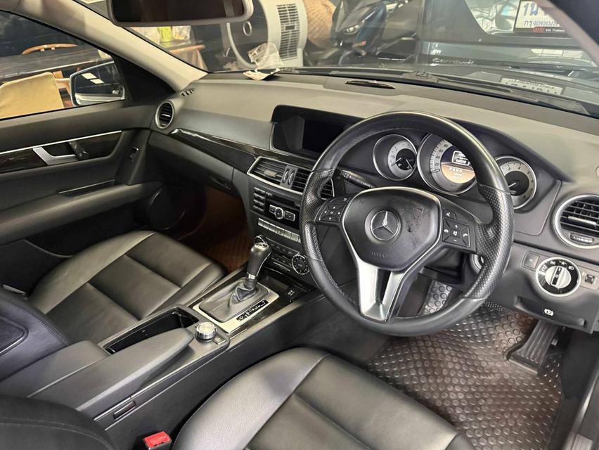 Benz C180 Saloon (W204) ปี 2011 ตัดสดราคาดี!