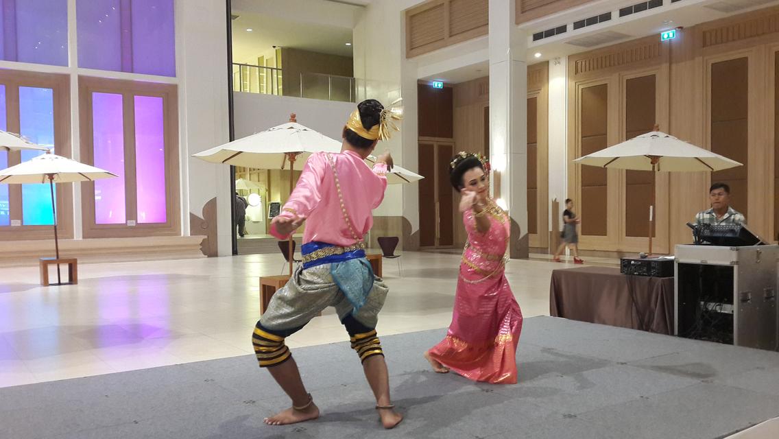 รับงานการแสดงวัฒนธรรมไทยพร้อมการแสดงโชว์ครบวงจร 6