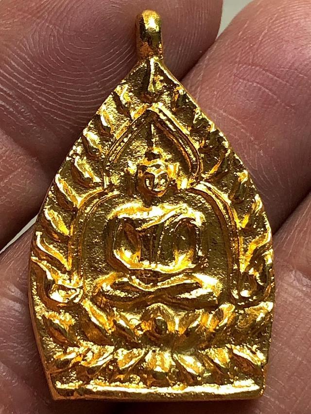 ให้เช่าพระเก่าสีทองค่ะ