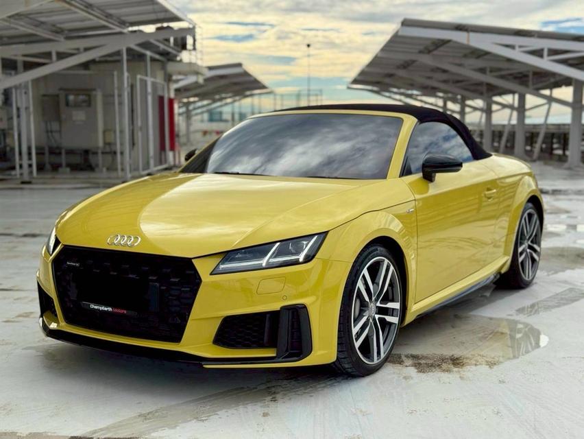 Audi TT 45 TFSI Final Icon Black Convertibleปี 2023 ไมล์ 3,xxx kmราคา 2,390,000 บาท