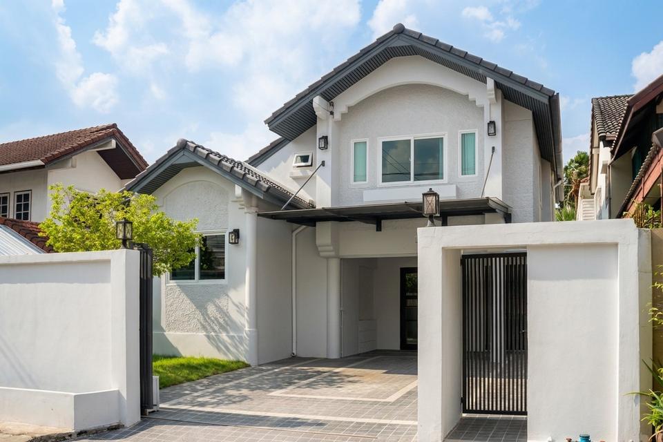 ขายบ้านเดี่ยว 2 ชั้น รีโนเวทใหม่ ทำเลทองแจ้งวัฒนะ-ปากเกร็ด ใกล้รถไฟฟ้า 1