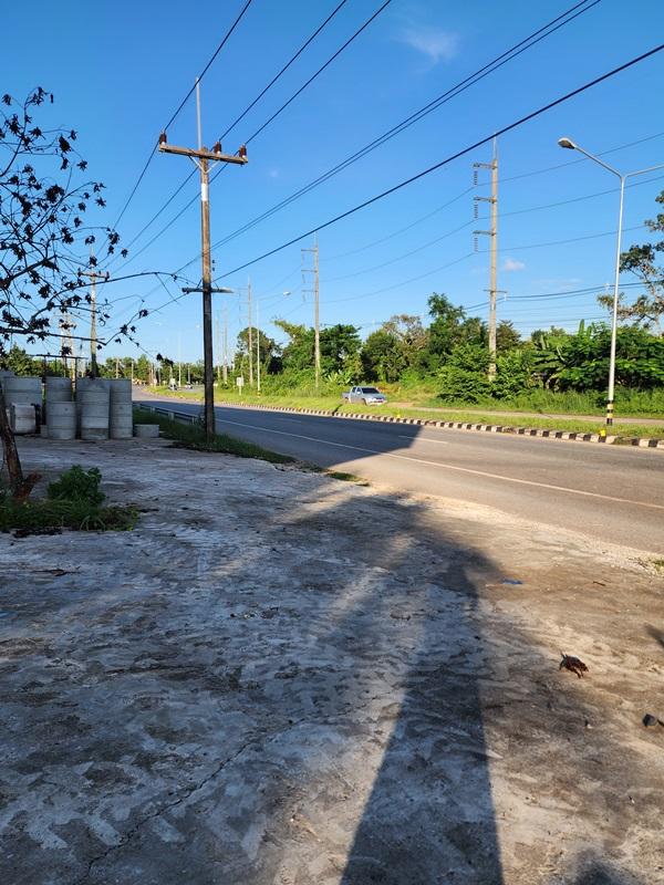 ปล่อยเช่าอาคาร 800ตรม สูง9เมตร ติดถนนใหญ่ พระธาตุบังพวน ทางไปหนองสองห้อง หนองคาย โทร 099-3902641 9
