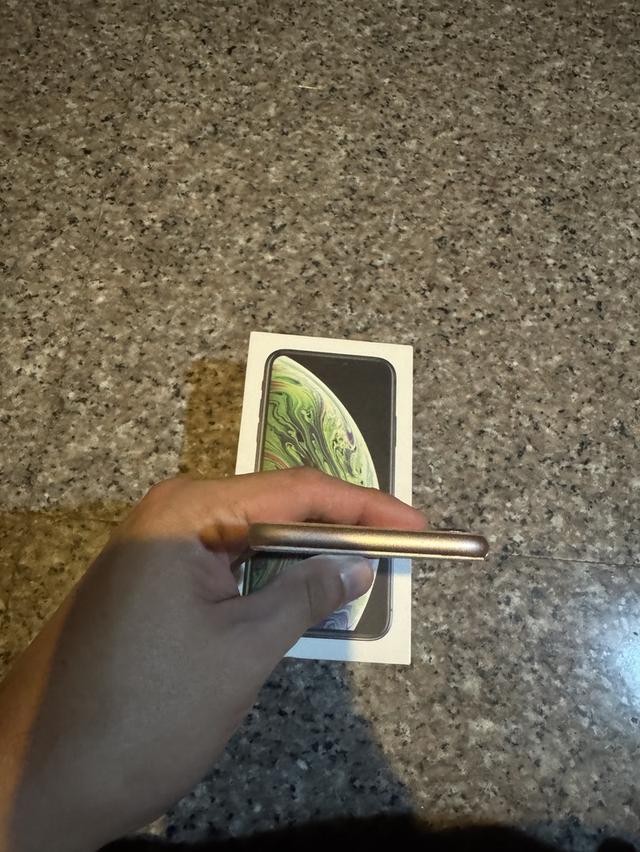 ขายๆๆๆถูกๆๆไอโฟน8สีGold64กิ๊กสูนTrueใช้งานปกติหมดทุกๆฟังชั่นเครื่องรีสโตได้ตลอดไม่มีติดไอคราว Model TH/A ( แบต100%ไม่ต้องเปลี่ยนแบตละคับใช้งานยาวๆ )