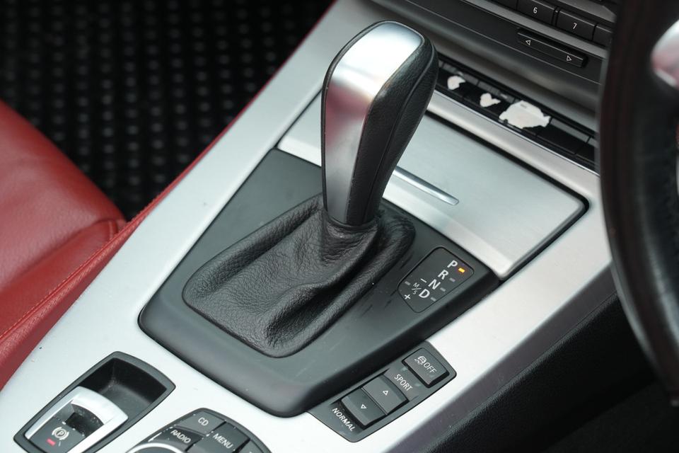 BMW Z4 sDrive23i 2.5 RHD สีขาว รูปที่ 9